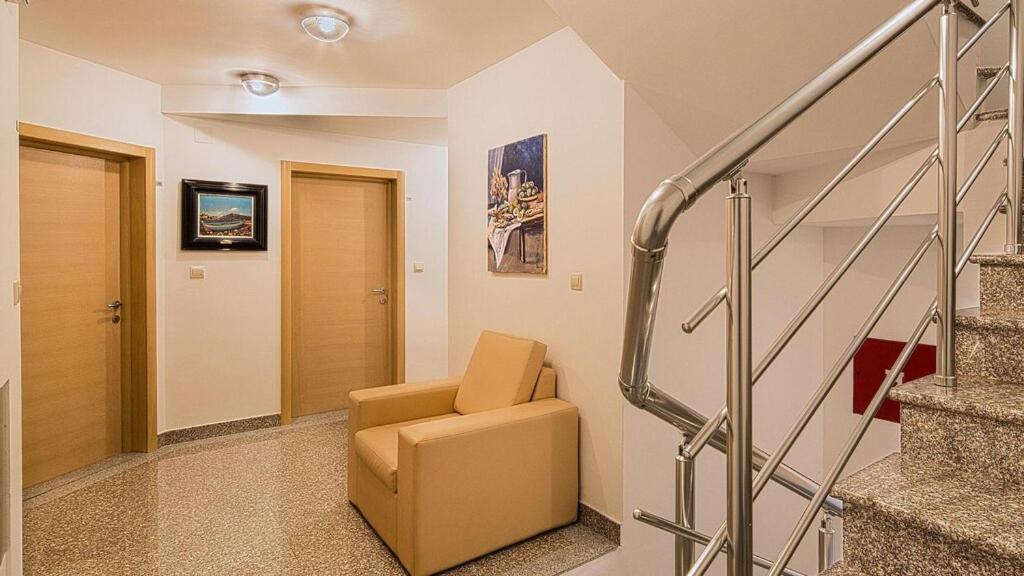 Guesthouse Radjen Sveti Stefan Luaran gambar