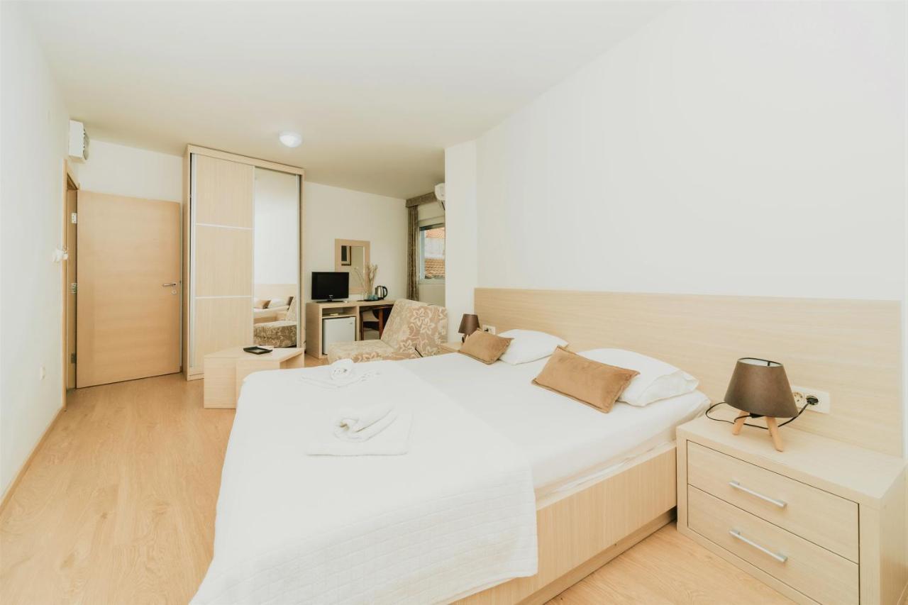 Guesthouse Radjen Sveti Stefan Luaran gambar